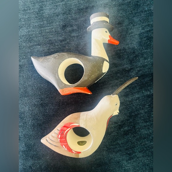 6 Vintage Hand Carved Wooden Bird Napkin Rings 3-4” each - Picture 6 of 6